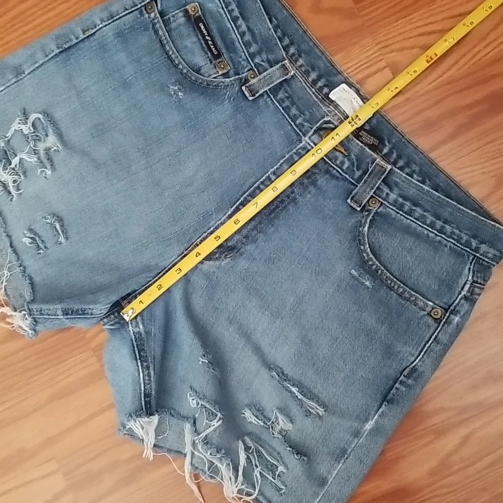 Vgt DKNY Cutoffs shorts‎ size 33